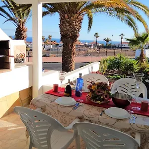 https://apartment-amarilla-golf-2-bedrooms.adeje-hotels.com
